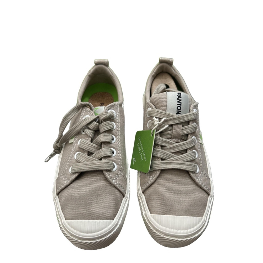 NIB CARIUMA OCA Low Pantone Plaza Taupe Contrast Thread Sneaker